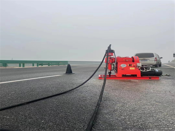 介休马路路基路面开裂下沉注浆加固灌浆